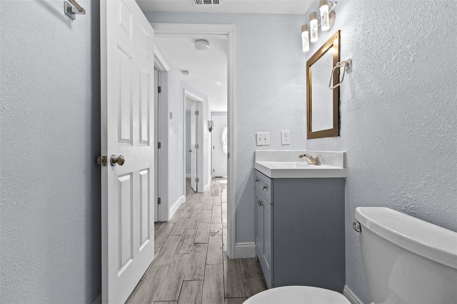 HUDSON BEACH ESTATES - Residential Lease