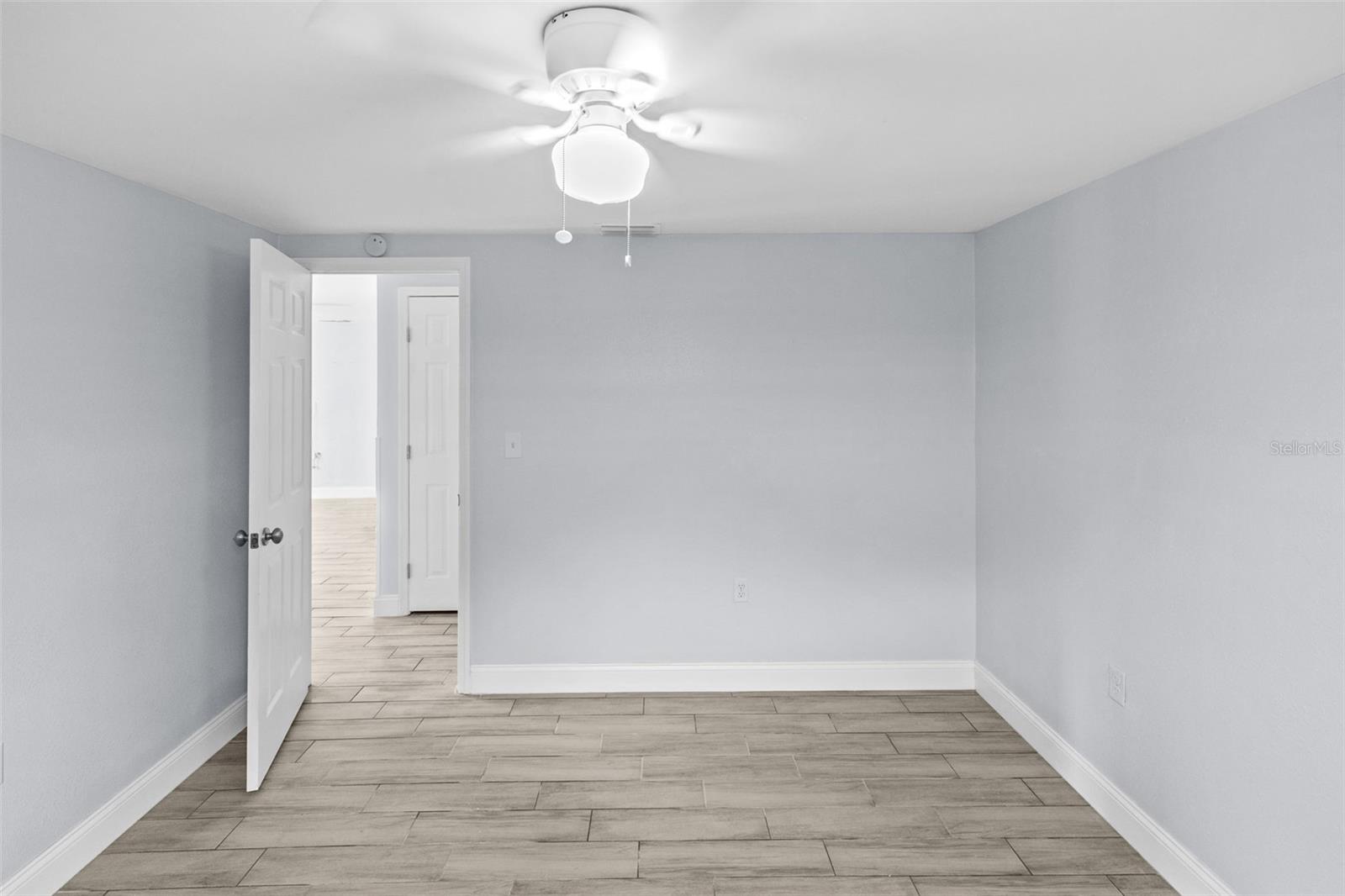 HUDSON BEACH ESTATES - Residential Lease