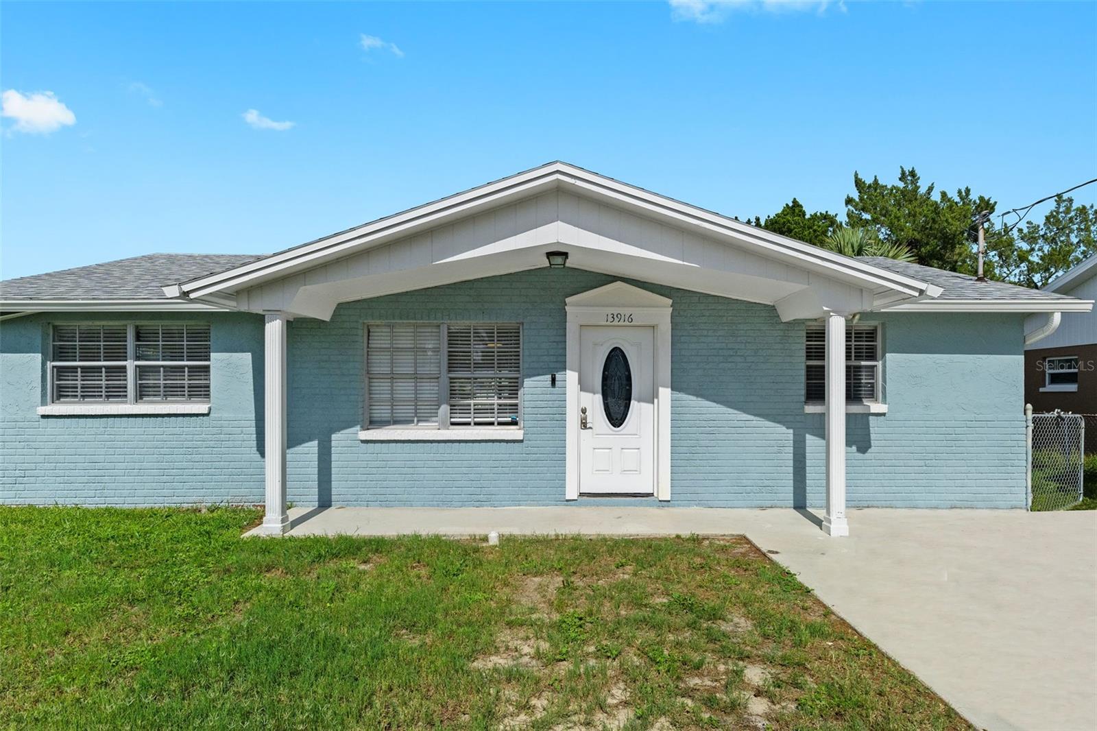 This beautifully remodeled 3-bedroom, 2-bath canal-front home offers direct access to the Gulf of Mexico and is ready for you to move in!
Enjoy the Florida lifestyle with an oversized waterfront deck boasting breathtaking views—perfect for relaxing or entertaining. Inside, the home features granite countertops, stainless steel appliances, updated bathrooms, tile flooring throughout, and fresh neutral paint.
The split open floor plan provides abundant natural light and includes a formal living and dining area, a spacious family room, and a convenient laundry room. Step out your back door for easy Gulf access, or take a short trip to enjoy Hudson Marina, Sam’s Beach Bar, the local ice cream parlor, and more. Live like you’re on vacation every day in this stunning waterfront retreat!
$75 App fee/adult, $300 non-refundable pet fee each pet, security deposit equal to one month's rent, $75 tenant annual processing fee each household after acceptance, renters insurance required.