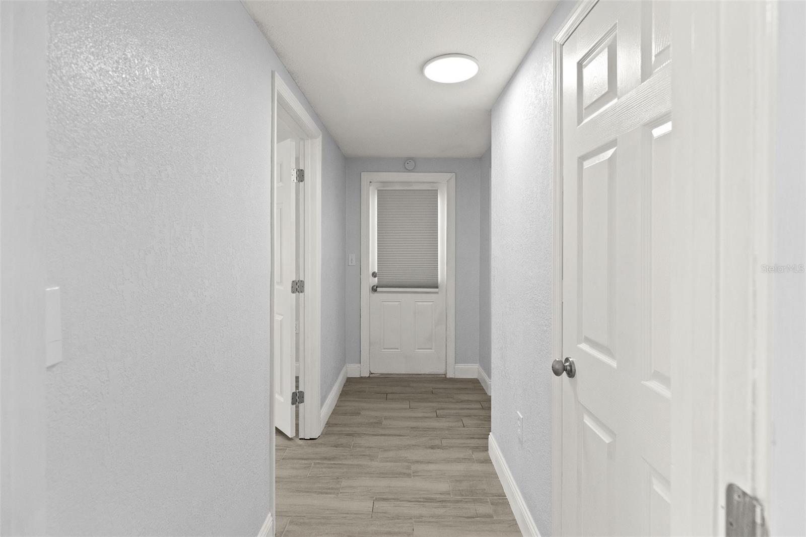 HUDSON BEACH ESTATES - Residential Lease