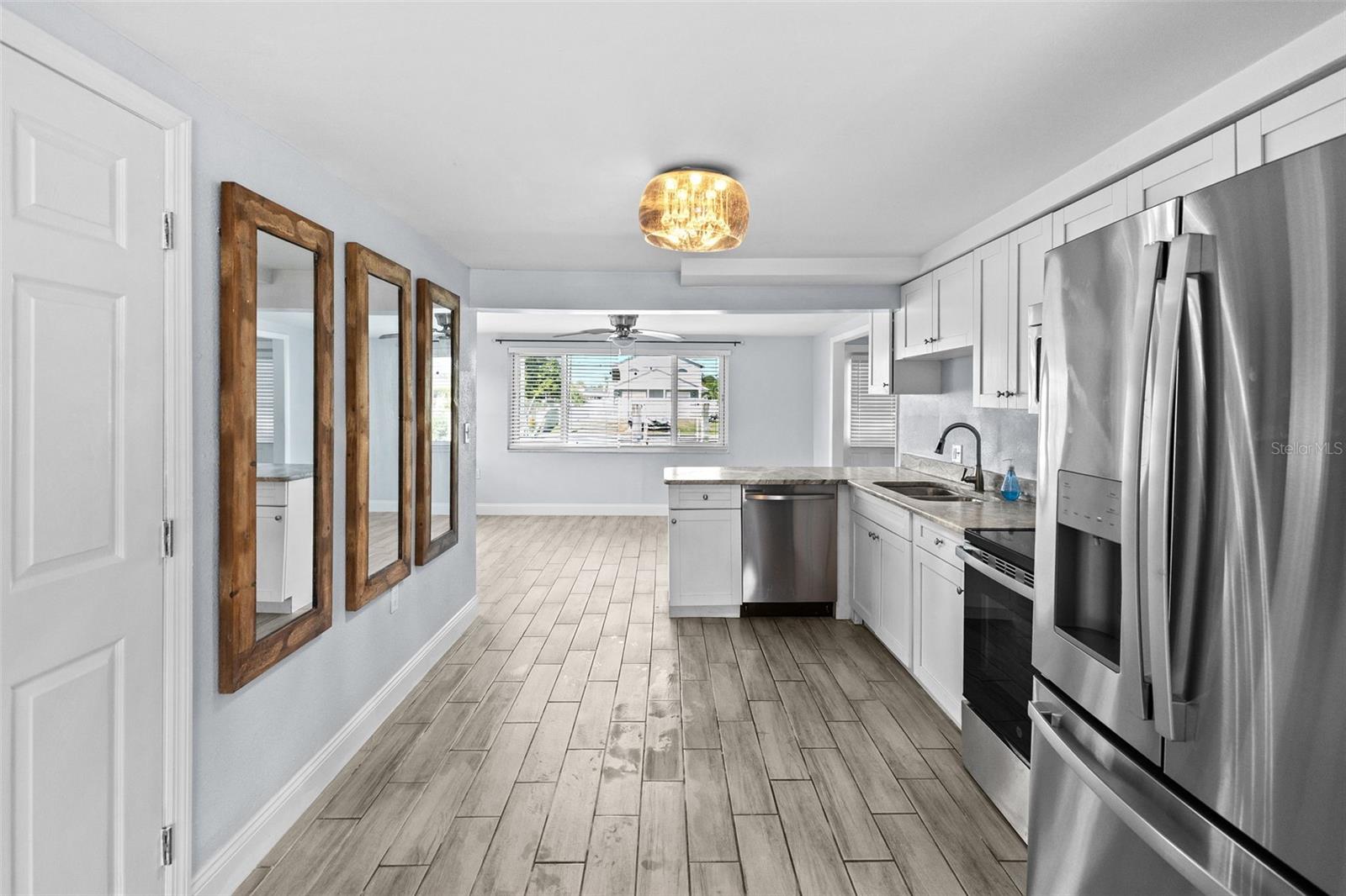 HUDSON BEACH ESTATES - Residential Lease