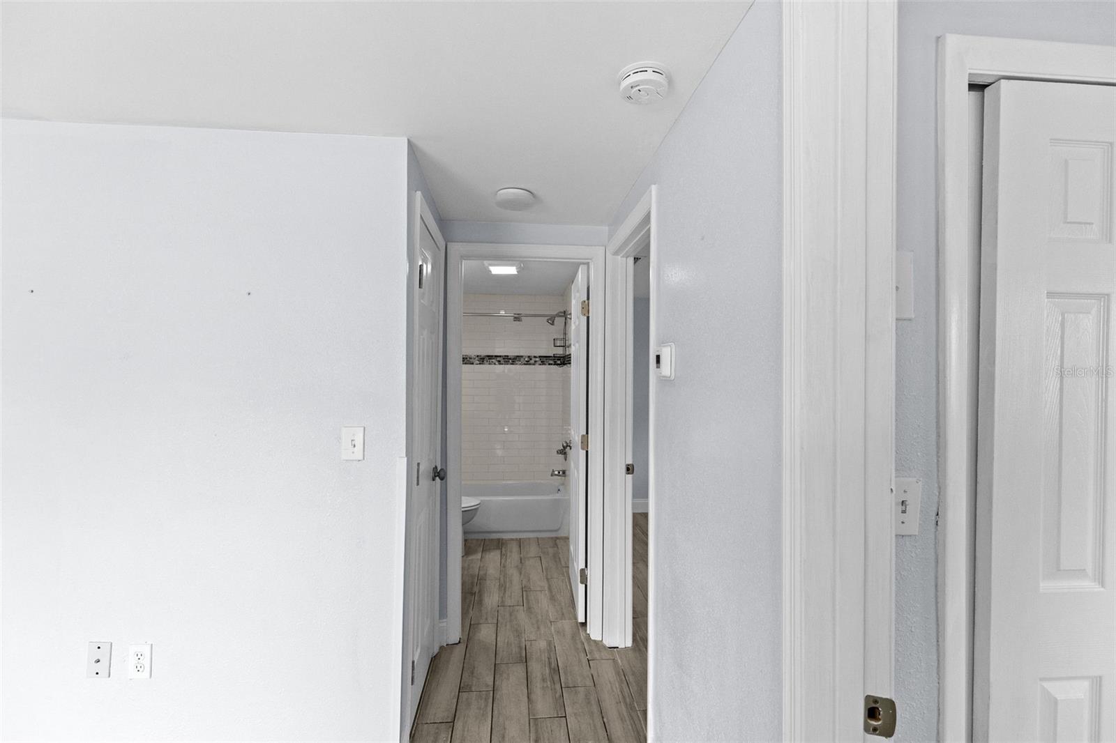 HUDSON BEACH ESTATES - Residential Lease
