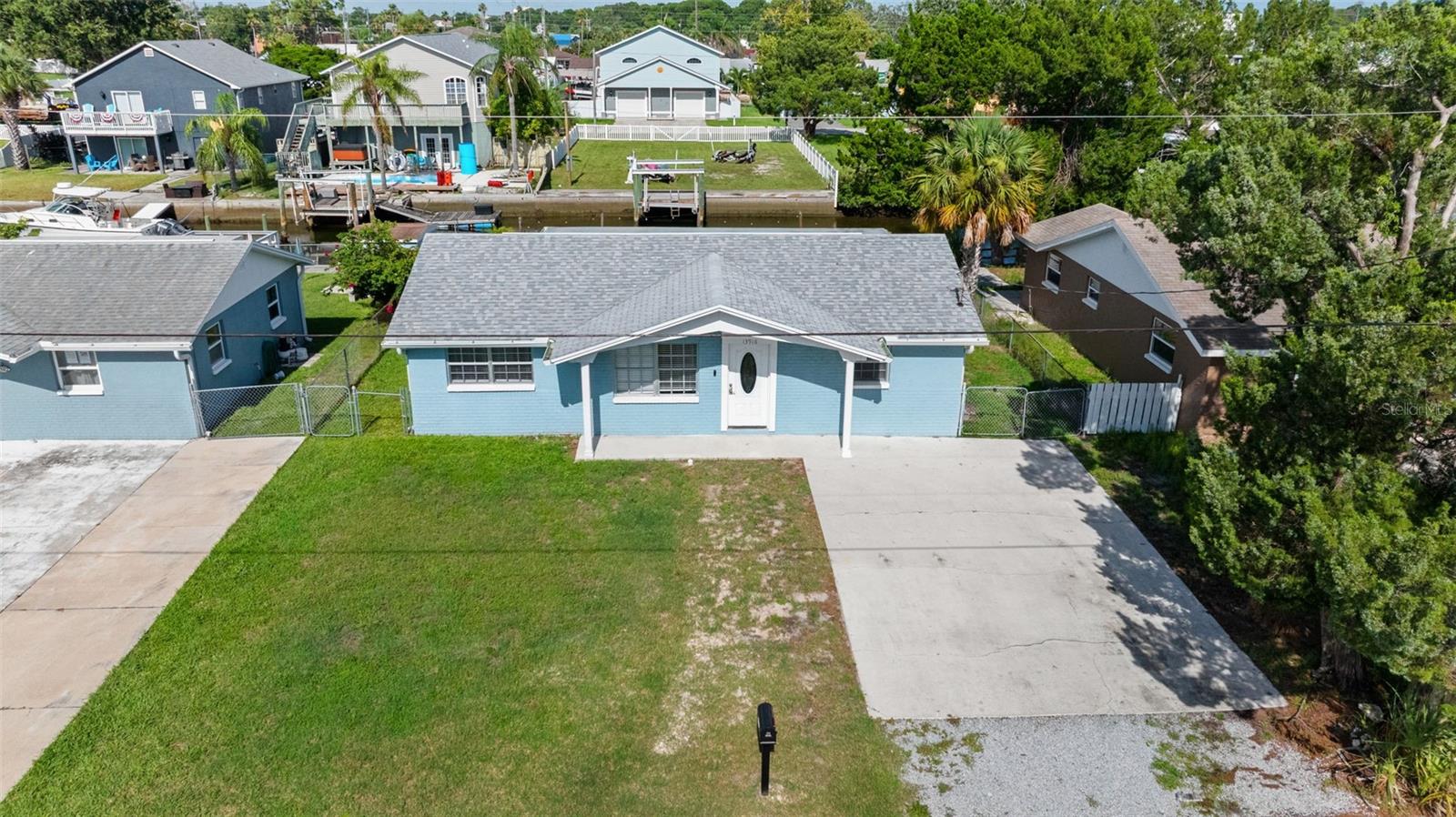 HUDSON BEACH ESTATES - Residential Lease