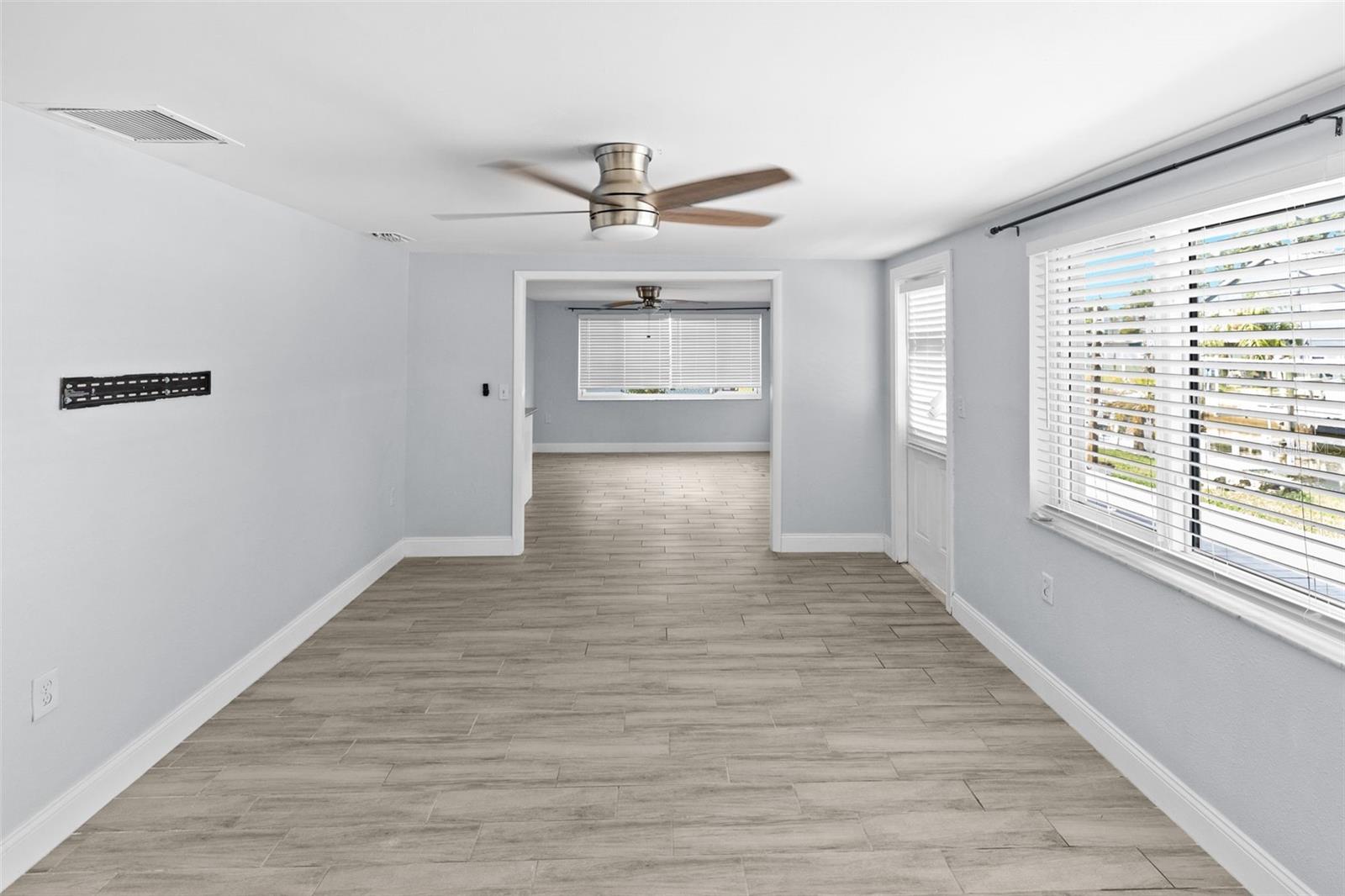 HUDSON BEACH ESTATES - Residential Lease
