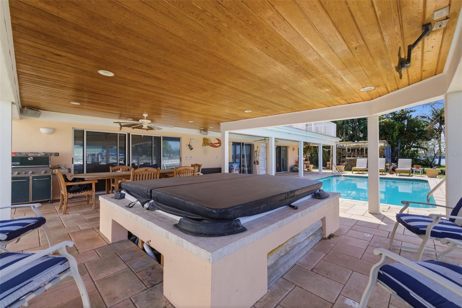 PATRICIAN POINT - Residential