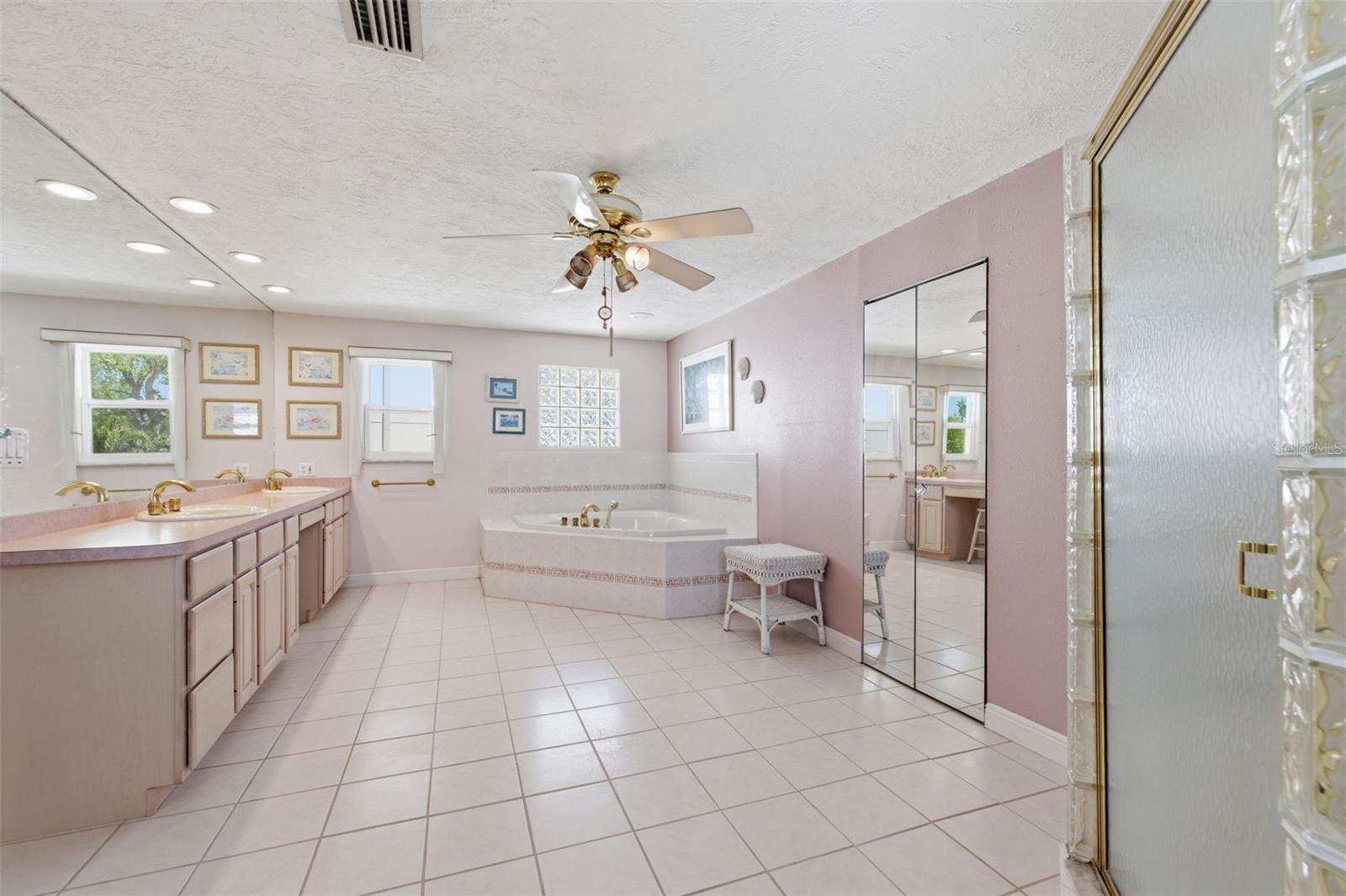 PATRICIAN POINT - Residential