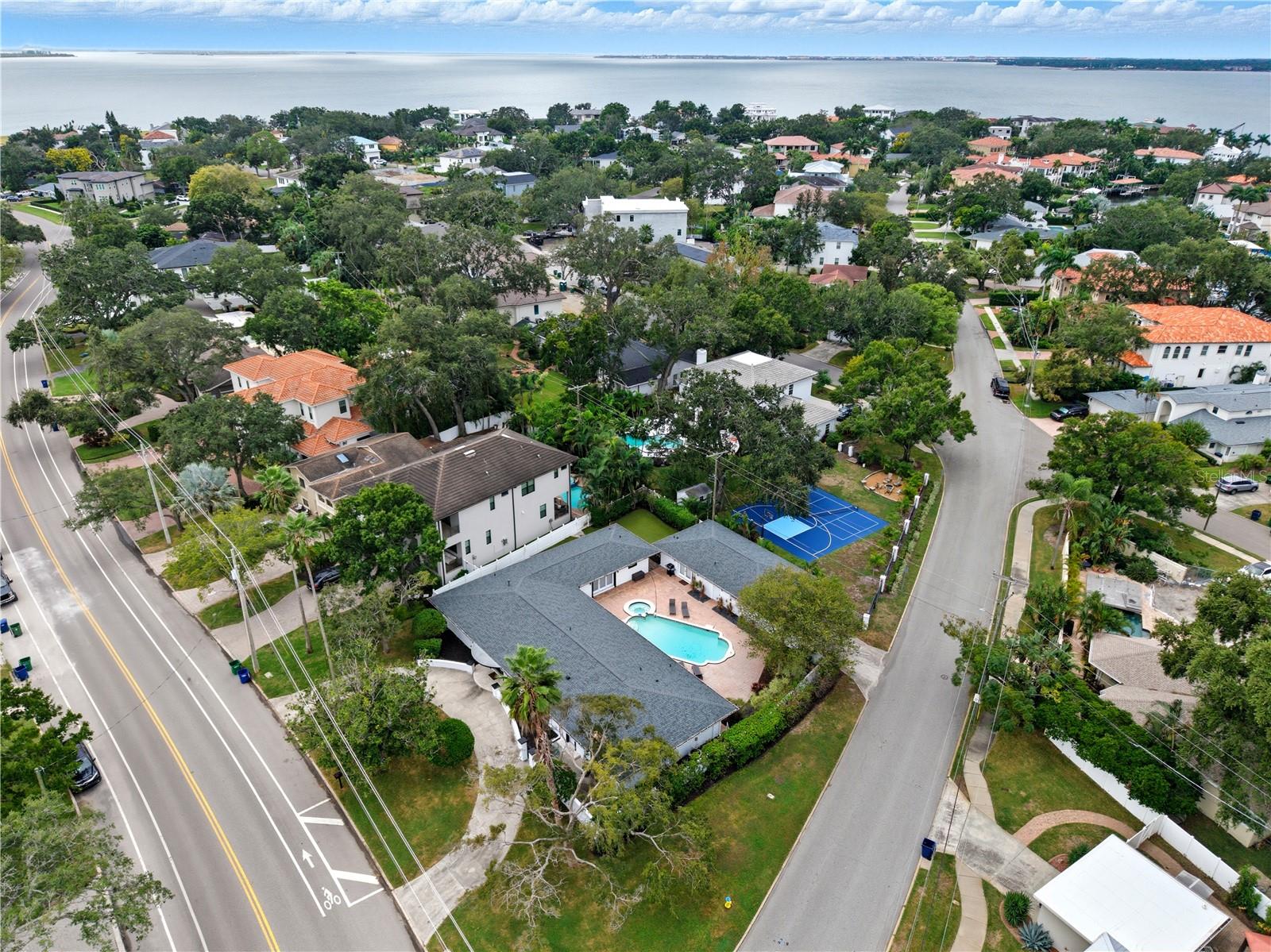 DAVIS ISLANDS PB10 PG52 TO 57 - Residential
