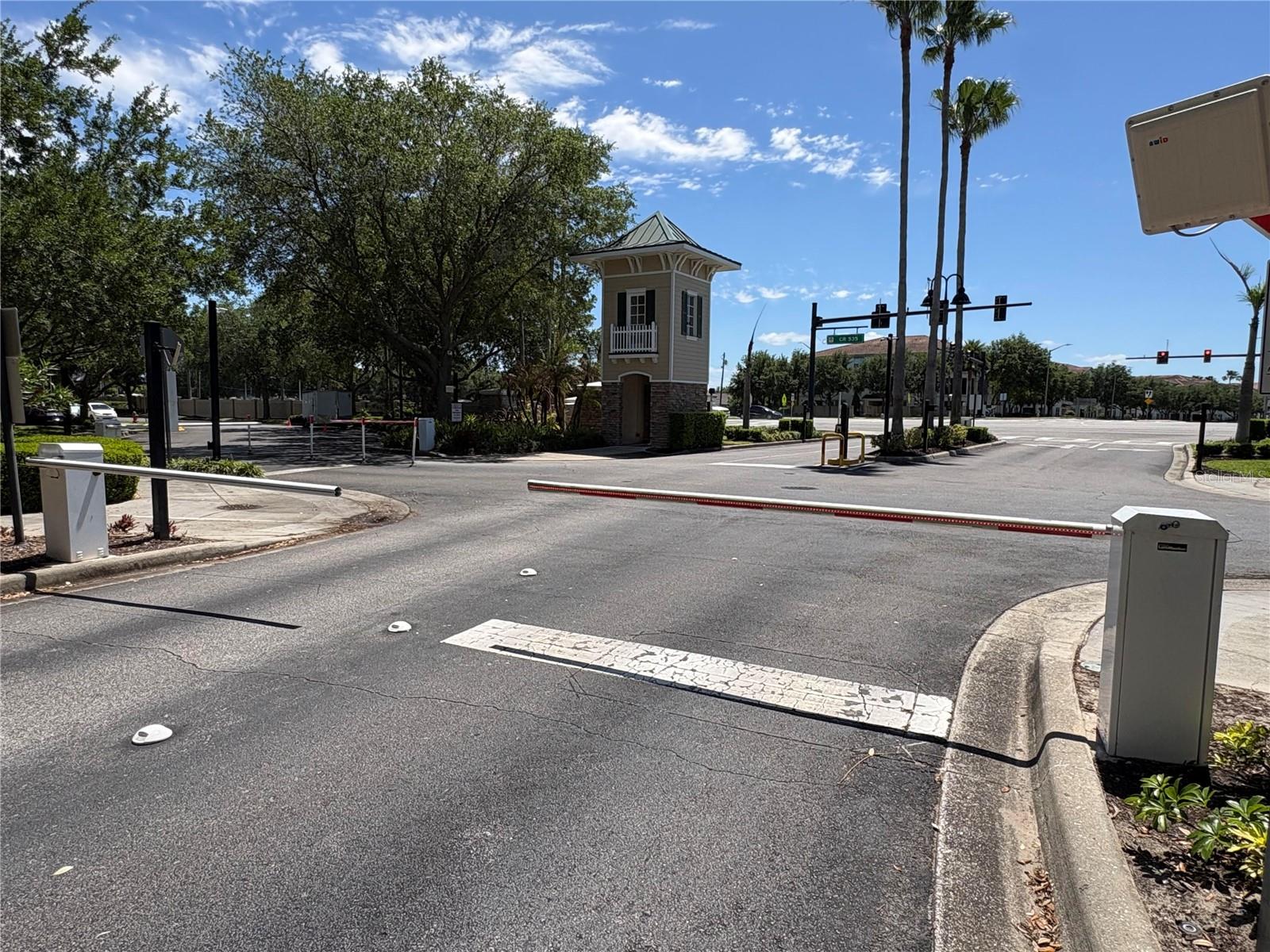 LAKESIDE/LKS/WINDERMERE PH 9 - Residential