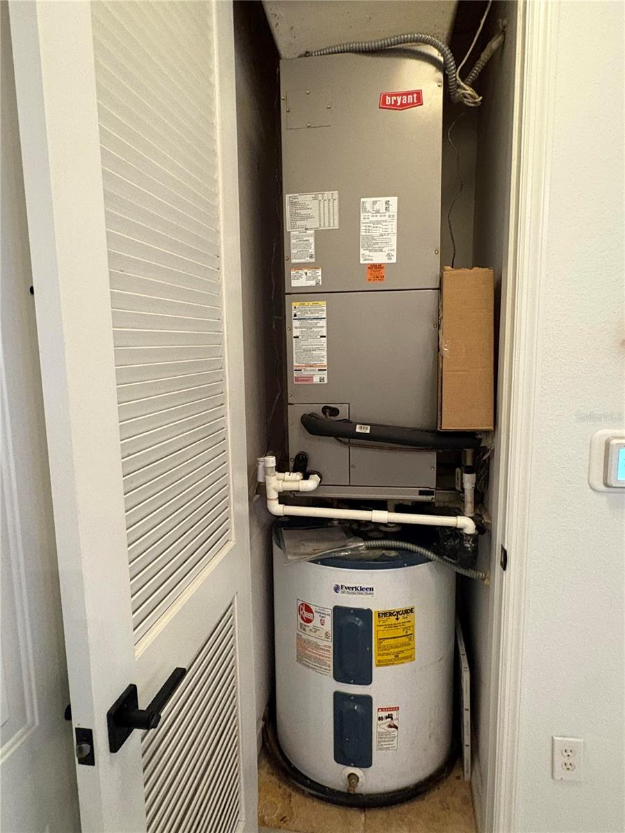 LAKESIDE/LKS/WINDERMERE PH 9 - Residential