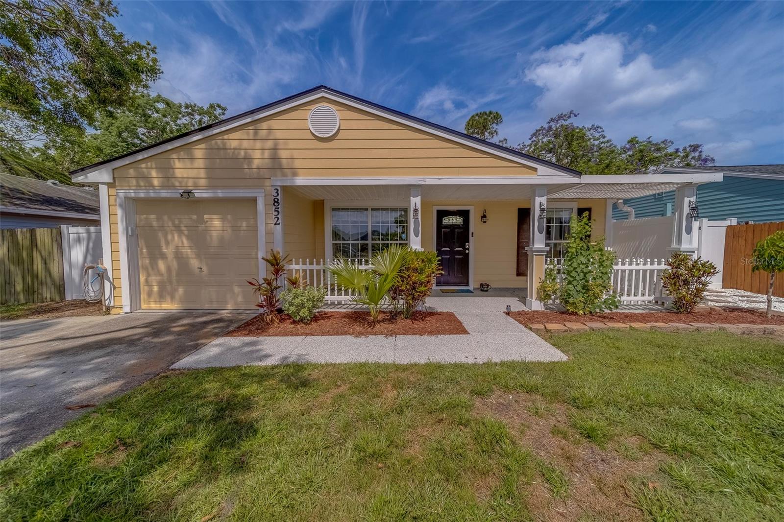 3852 BERKSHIRE COURT