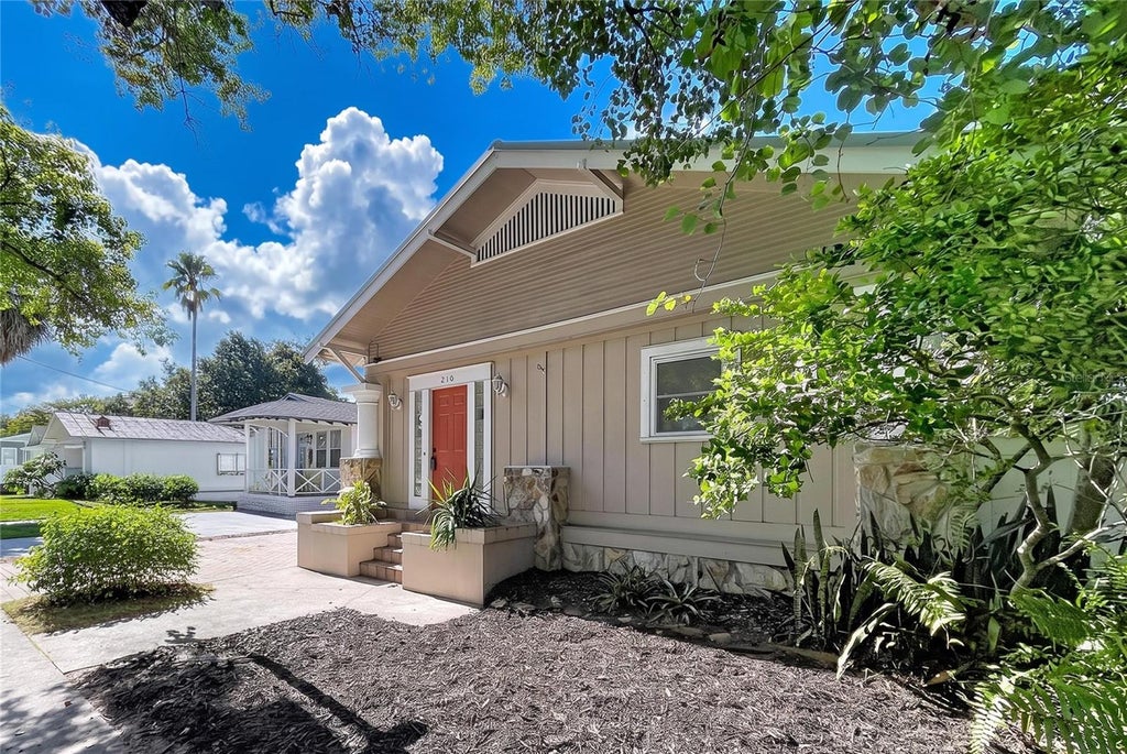 Photo of 210 W Floribraska Avenue, Tampa, FL 33603 (MLS # TB8543956)