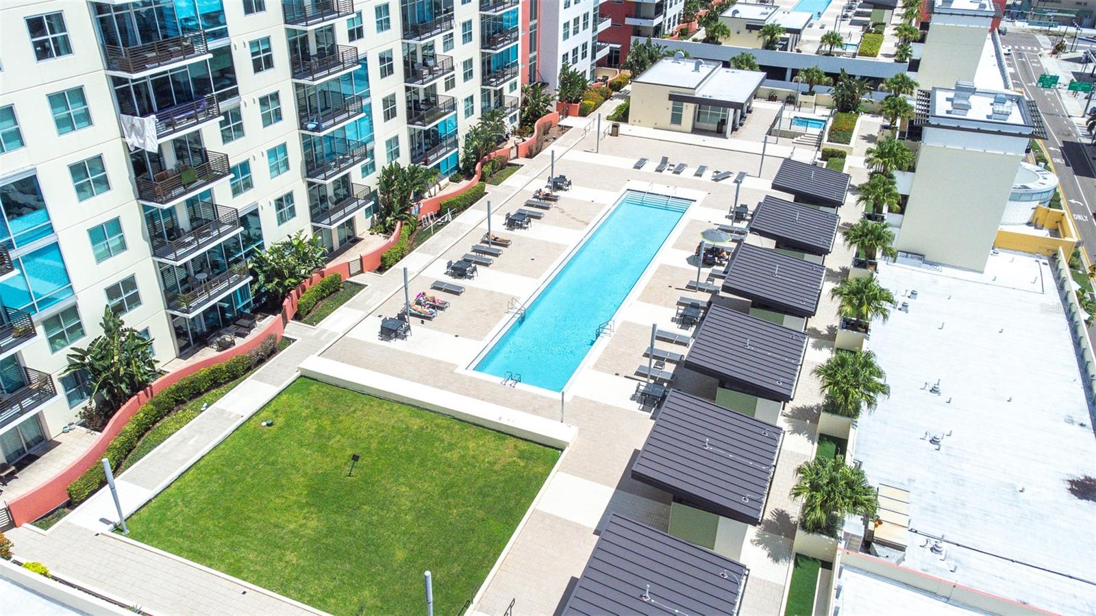 Photo 35 of 40 of 1120 E KENNEDY BOULEVARD 1127 condo
