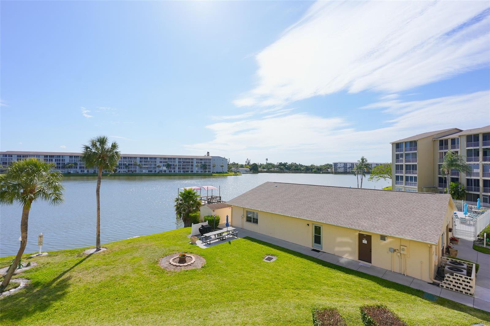 BAYSHORE ON THE LAKE APTS II SEC 2 - Residential