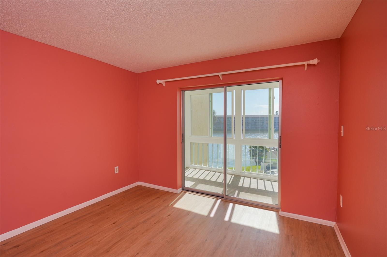 BAYSHORE ON THE LAKE APTS II SEC 2 - Residential