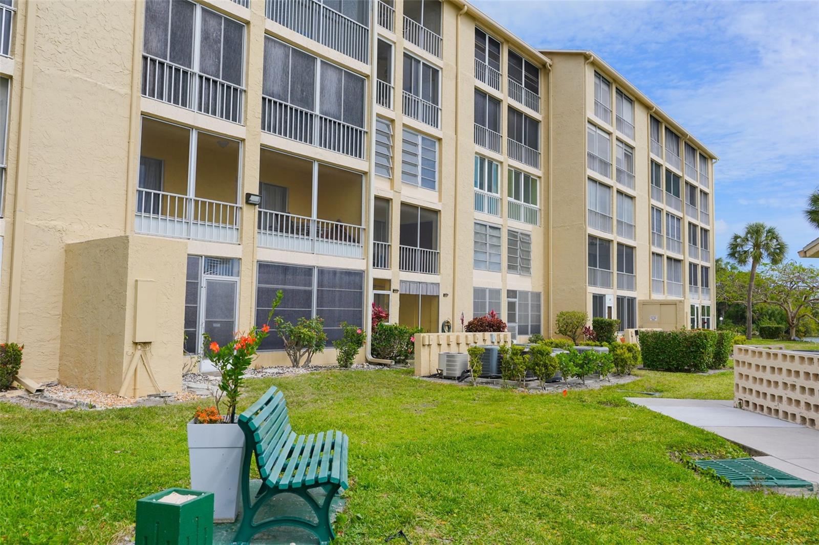 BAYSHORE ON THE LAKE APTS II SEC 2 - Residential