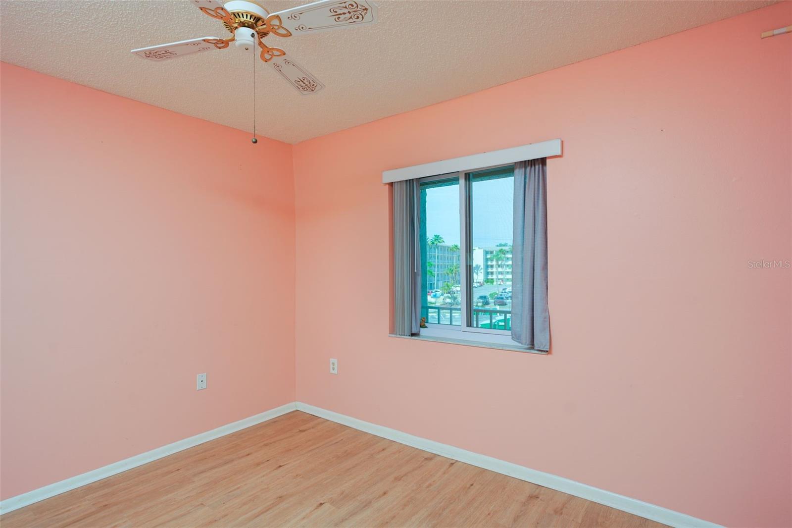 BAYSHORE ON THE LAKE APTS II SEC 2 - Residential