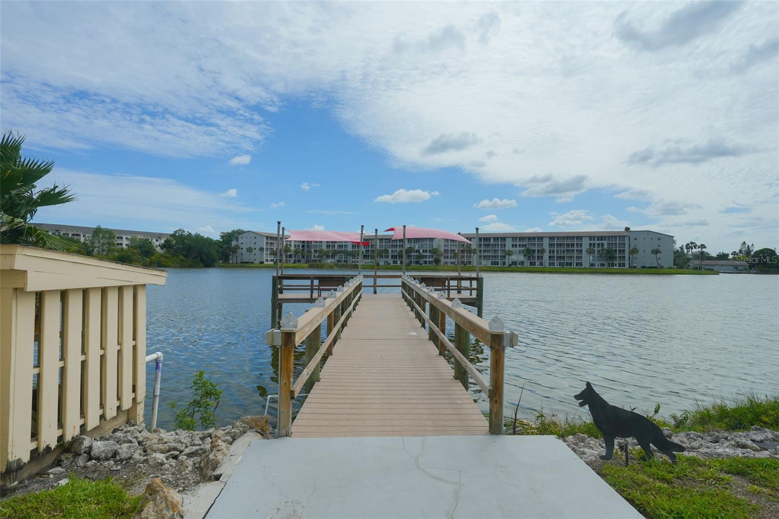 BAYSHORE ON THE LAKE APTS II SEC 2 - Residential