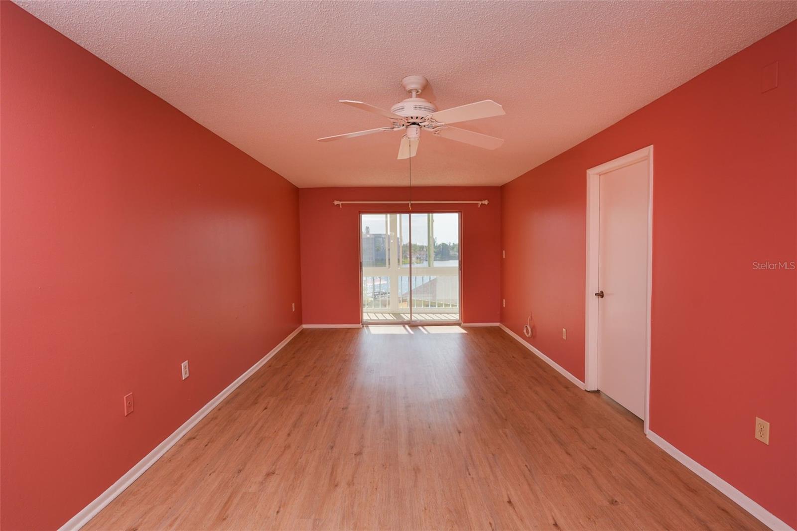 BAYSHORE ON THE LAKE APTS II SEC 2 - Residential