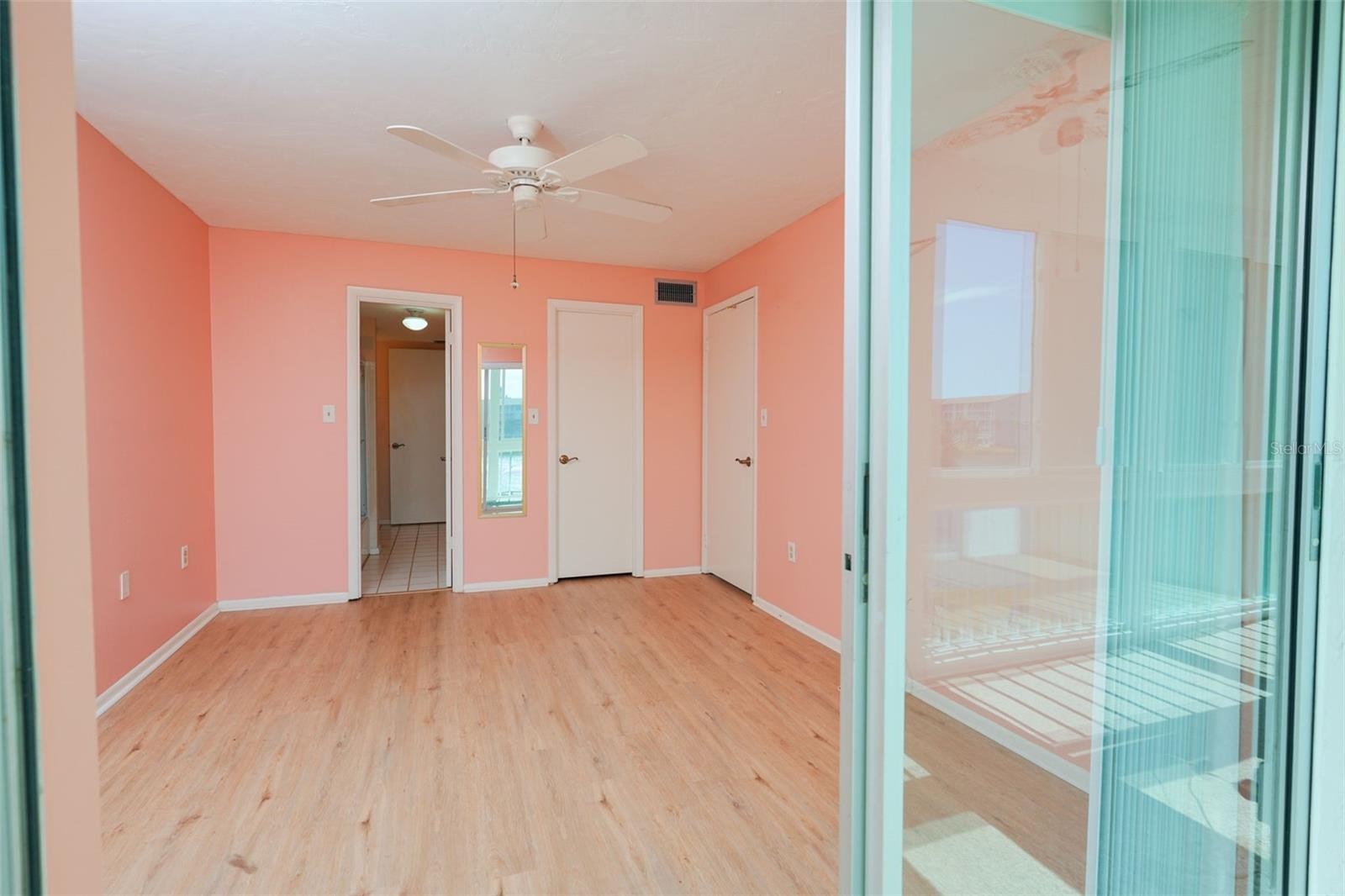 BAYSHORE ON THE LAKE APTS II SEC 2 - Residential