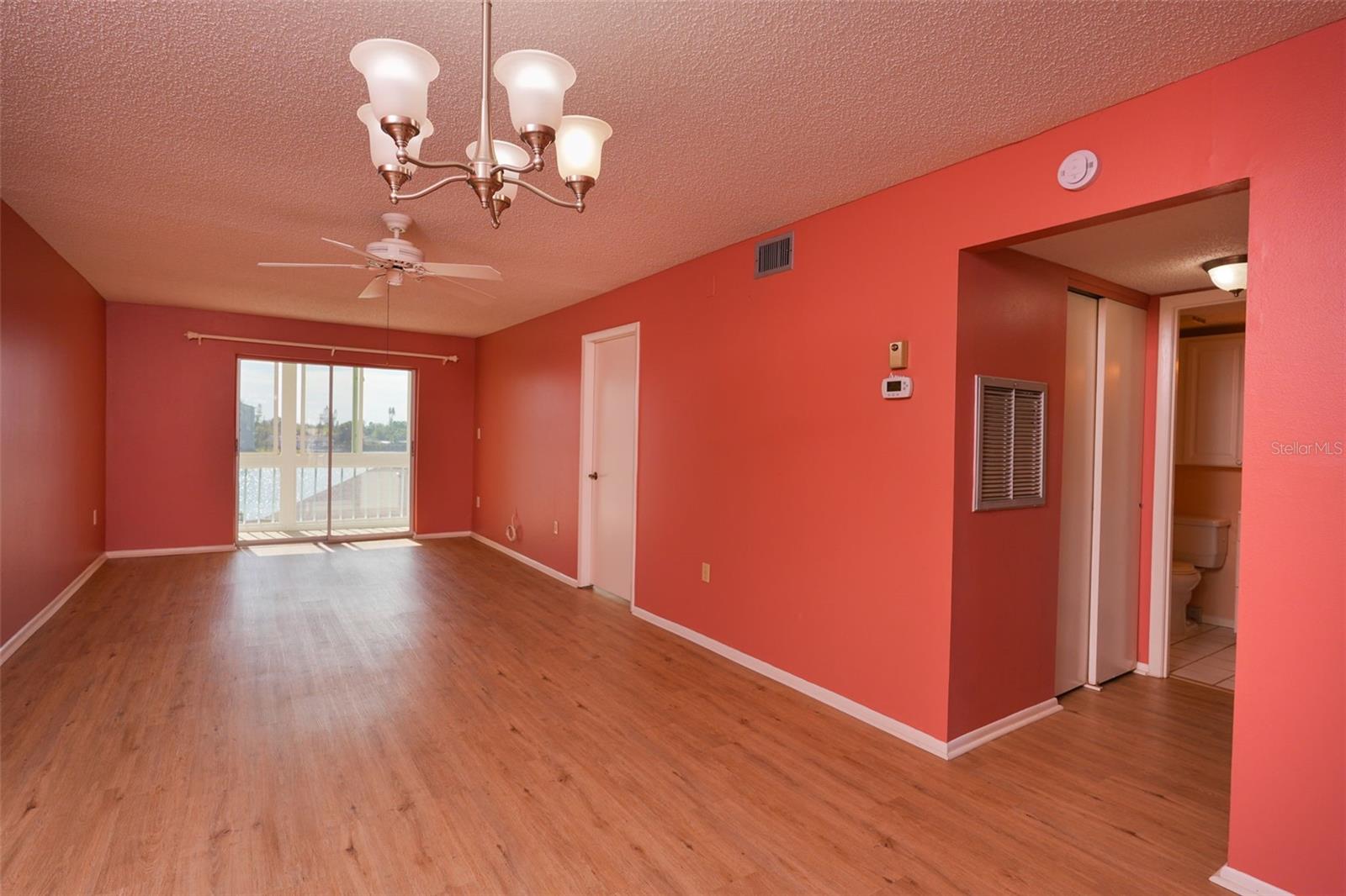 BAYSHORE ON THE LAKE APTS II SEC 2 - Residential