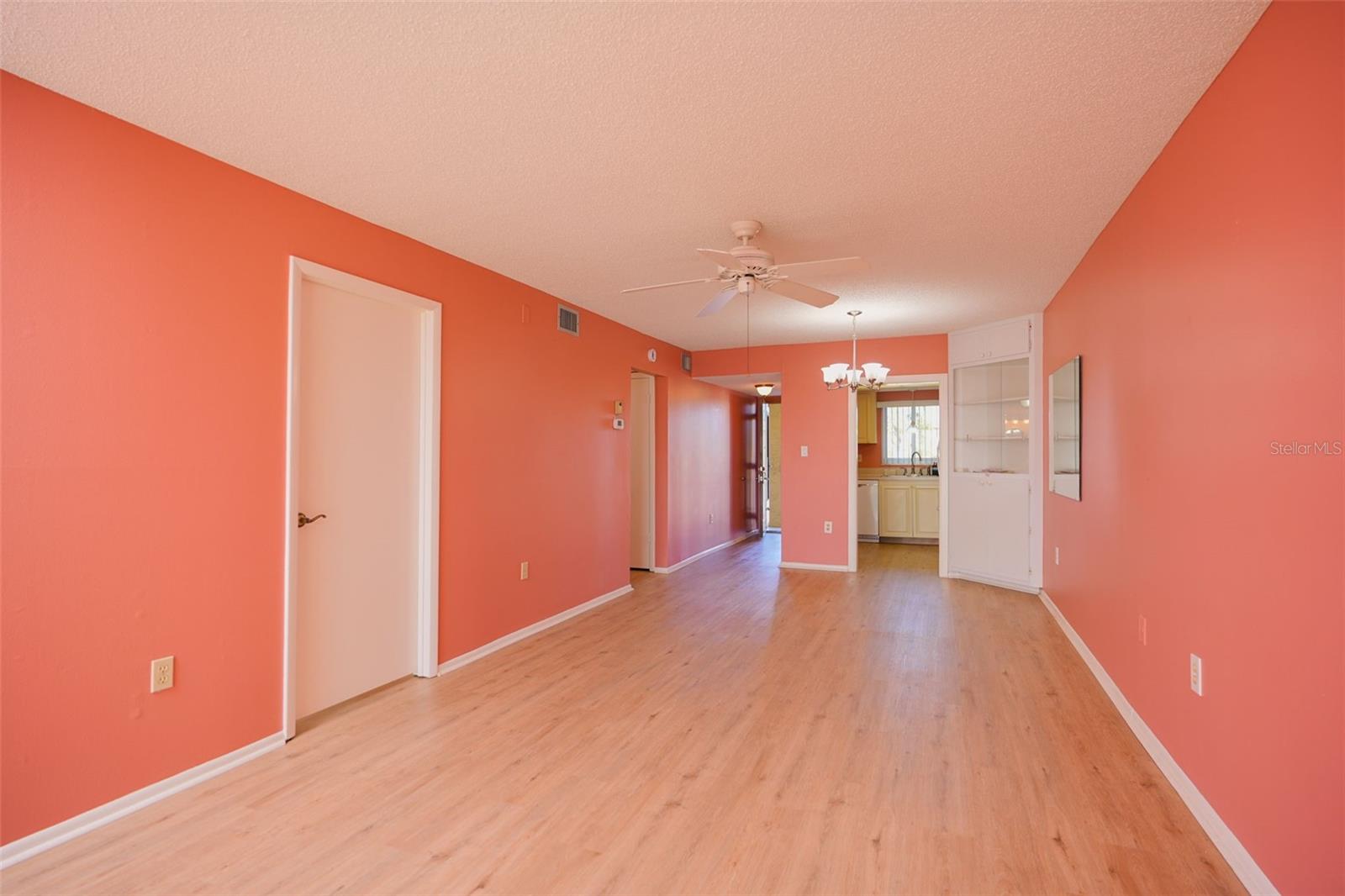 BAYSHORE ON THE LAKE APTS II SEC 2 - Residential