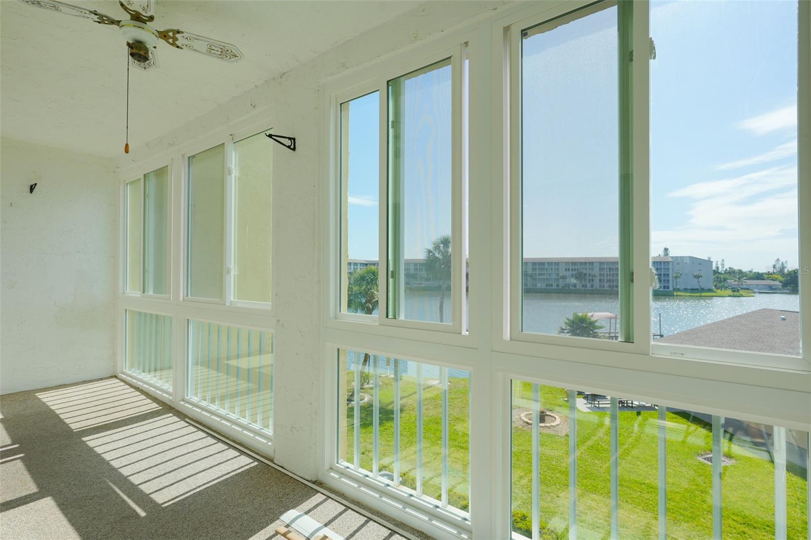 BAYSHORE ON THE LAKE APTS II SEC 2 - Residential