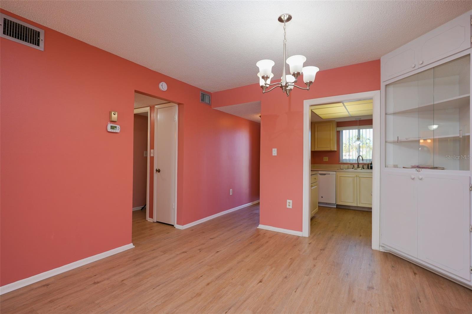 BAYSHORE ON THE LAKE APTS II SEC 2 - Residential