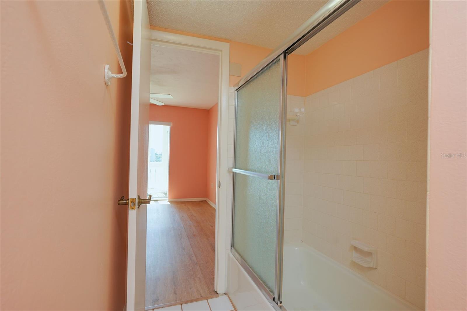 BAYSHORE ON THE LAKE APTS II SEC 2 - Residential