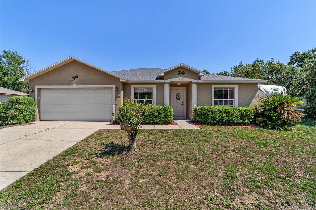 Photo of 2717 NE 60th Lane, Ocala, FL 34479 (MLS # OM724878)