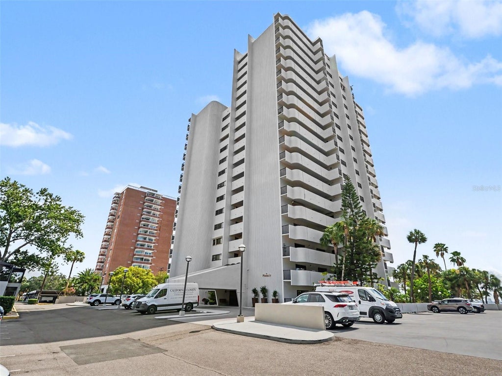 Photo of 4141 Bayshore Boulevard #202, Tampa, FL 33611 (MLS # A4698278)