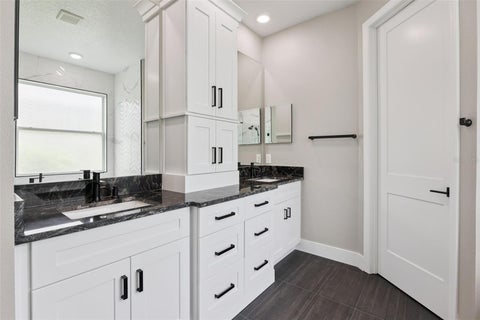 Tiny photo for 433 Blue Cypress Drive, Groveland, FL 34736 (MLS # G5117233)