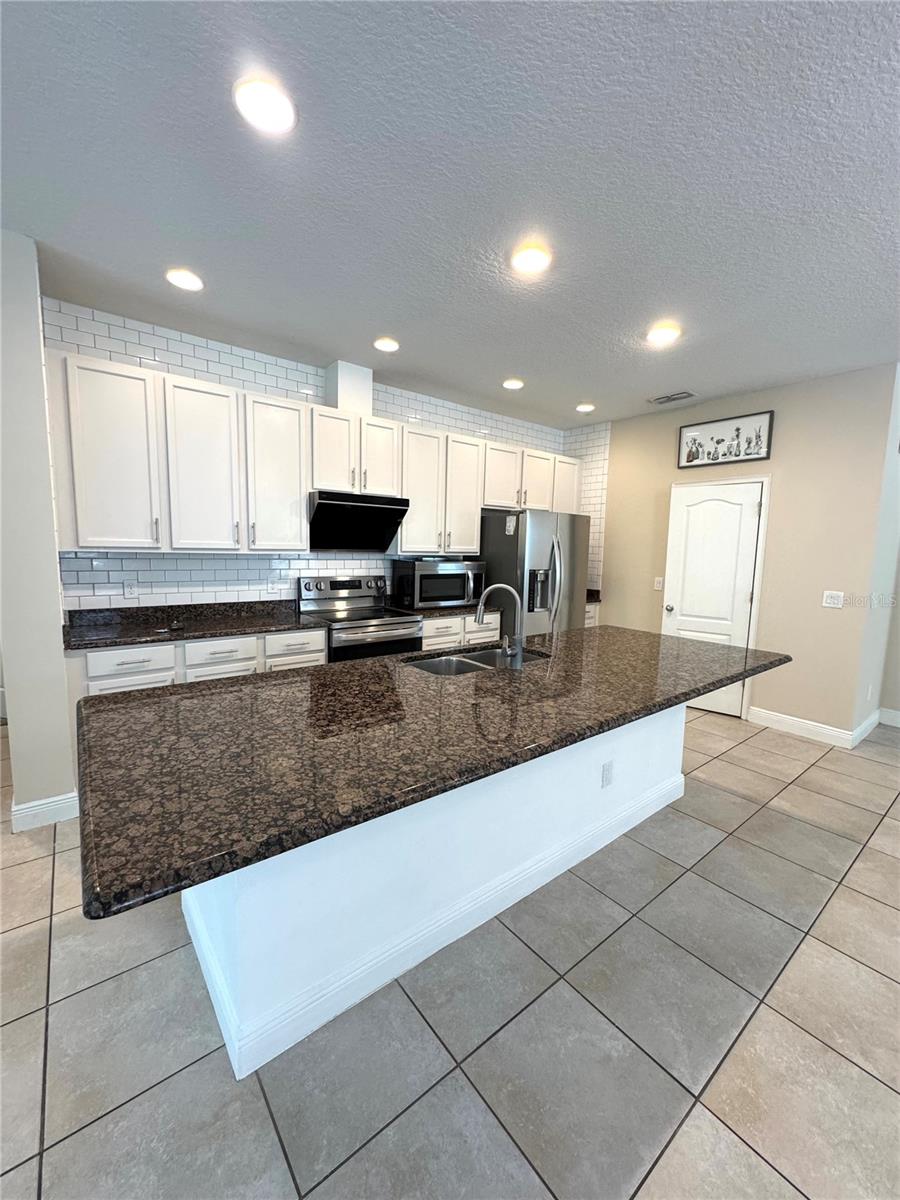 LAKE SAWYER SOUTH PH 5 - Residential Lease