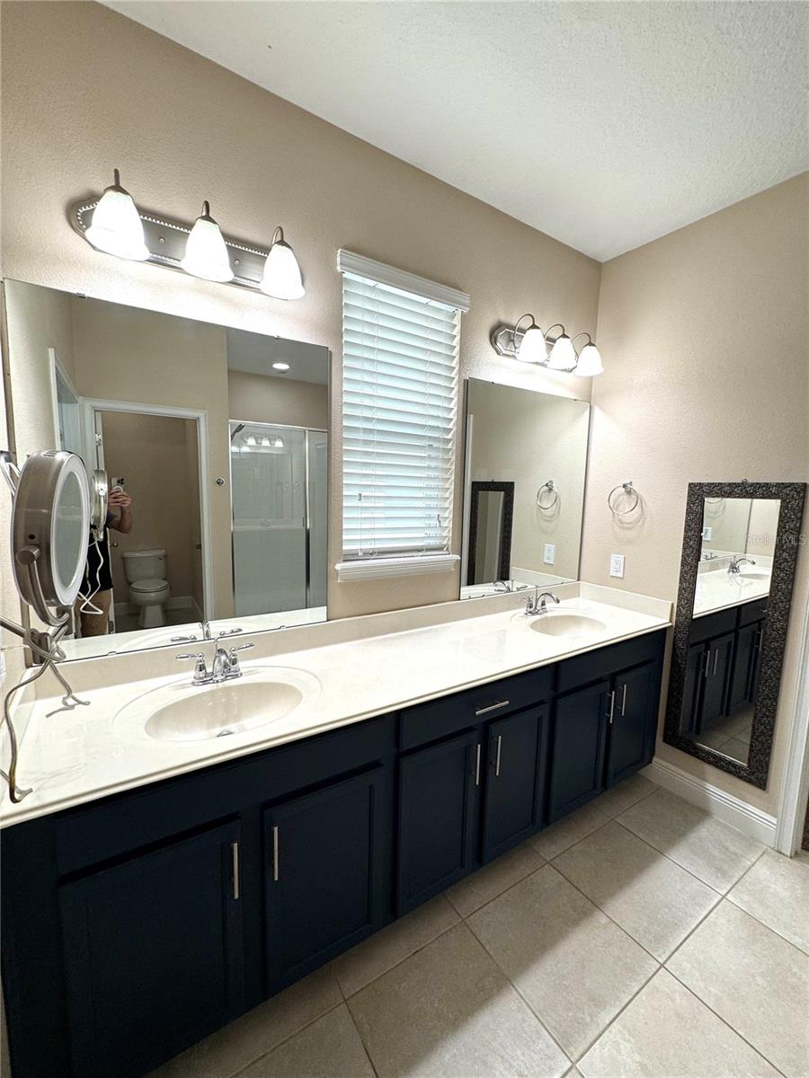 LAKE SAWYER SOUTH PH 5 - Residential Lease