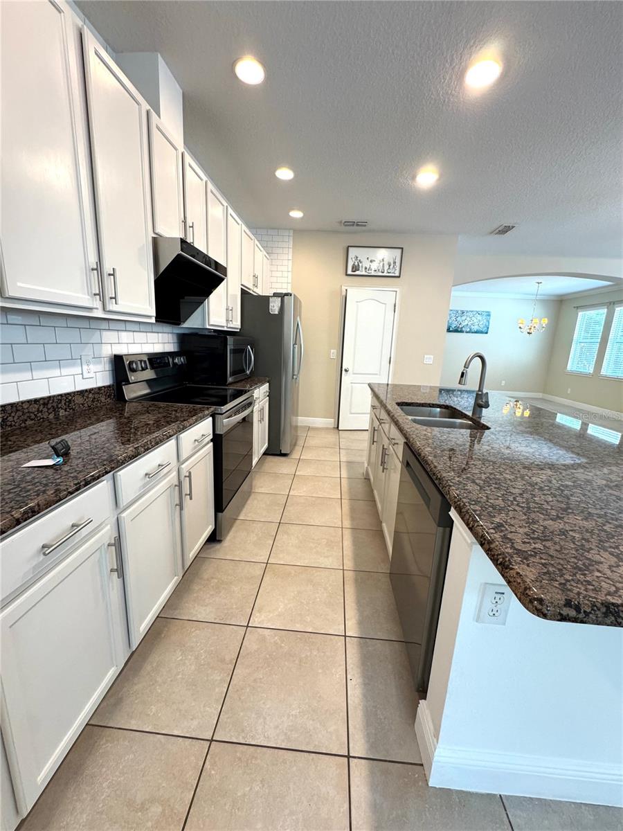 LAKE SAWYER SOUTH PH 5 - Residential Lease
