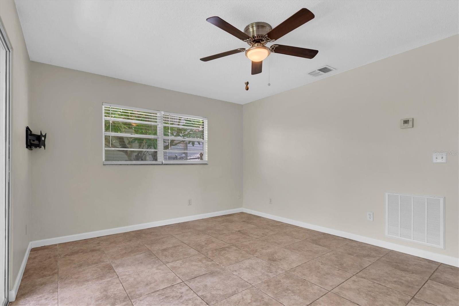 1521 13TH STREET W