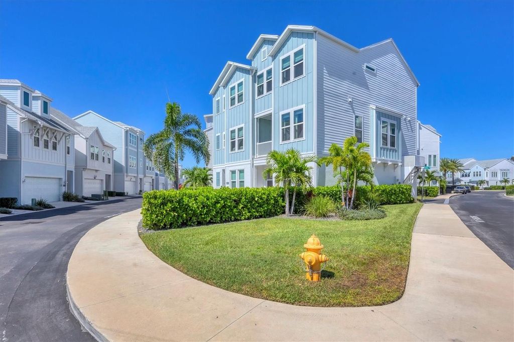 Photo of 2353 Lindstrom Street, Sarasota, FL 34237 (MLS # A4666534)