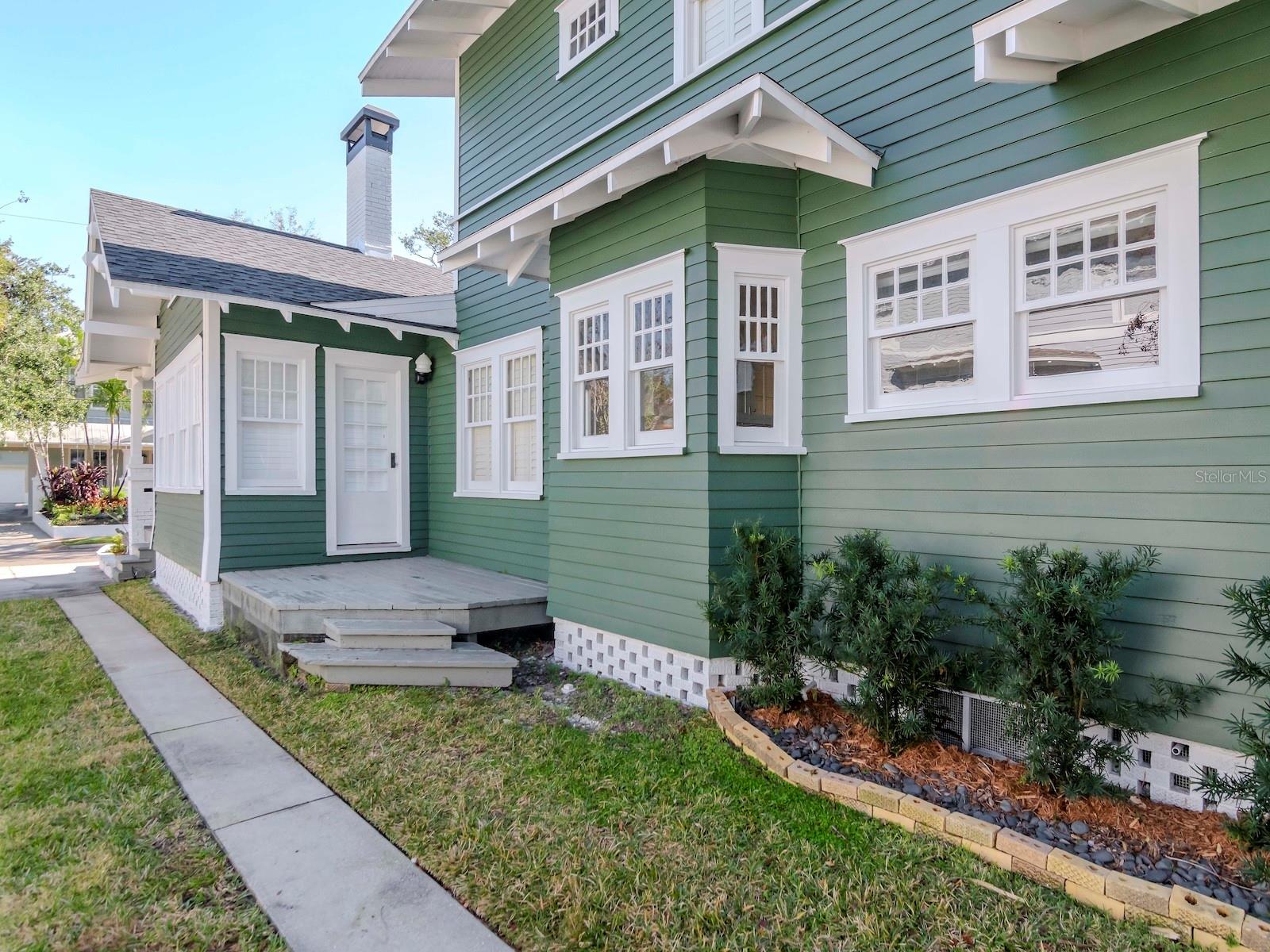 BAYSHORE PLACE - Residential