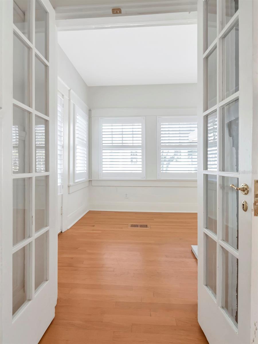 BAYSHORE PLACE - Residential