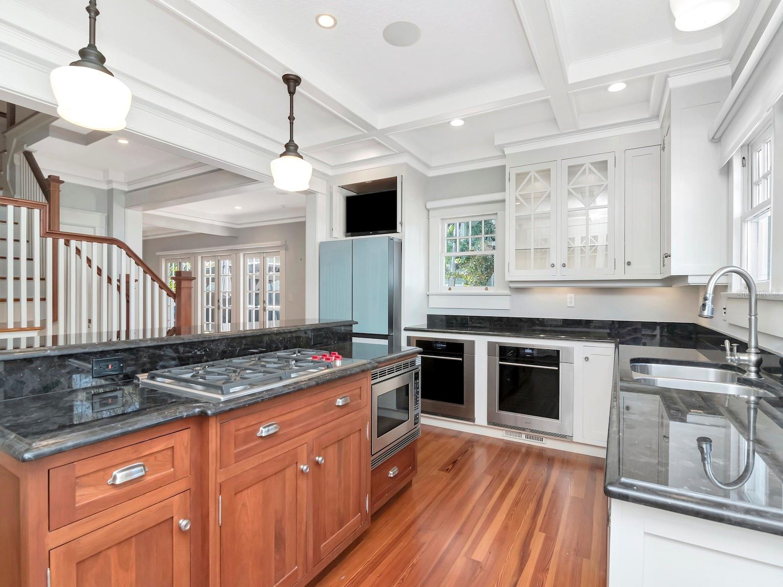 BAYSHORE PLACE - Residential