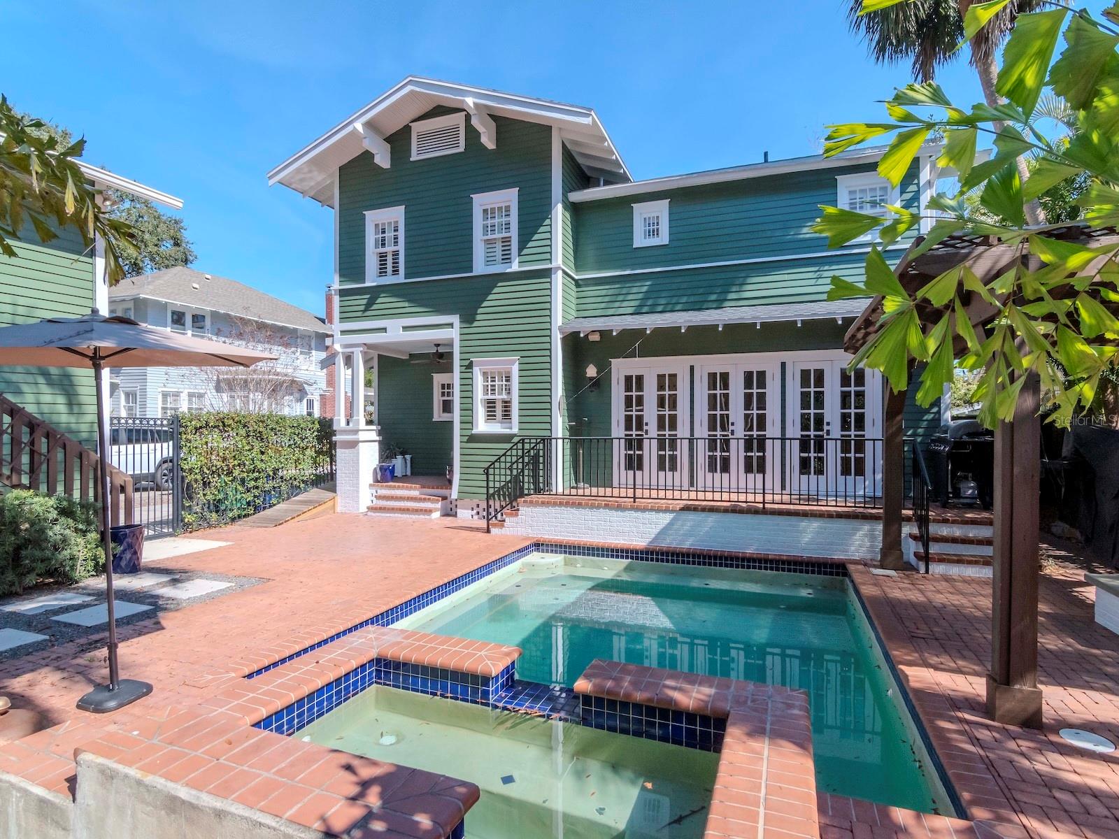 BAYSHORE PLACE - Residential