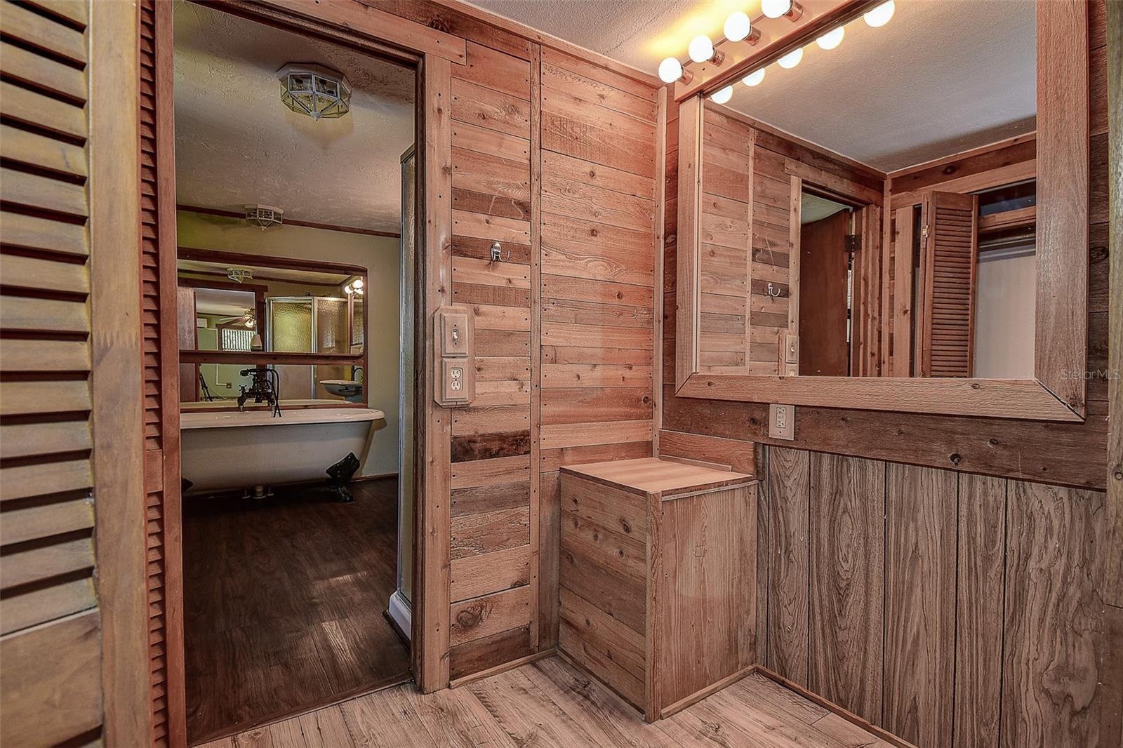 LAKE HILLS - Residential