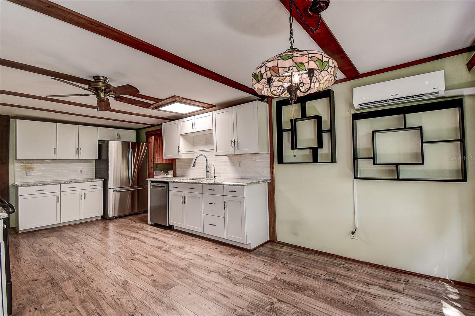 LAKE HILLS - Residential