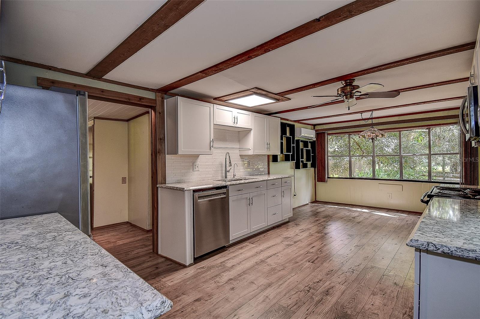 LAKE HILLS - Residential