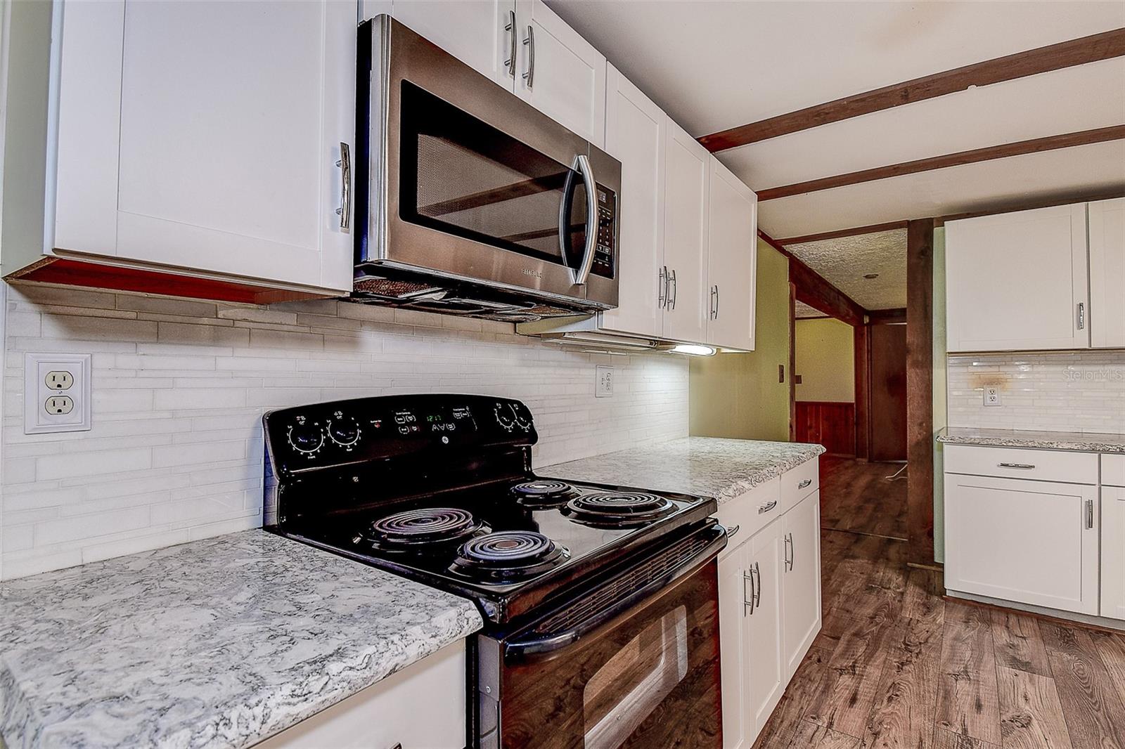 LAKE HILLS - Residential