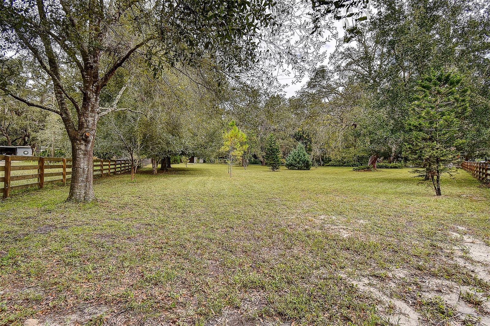 LAKE HILLS - Residential