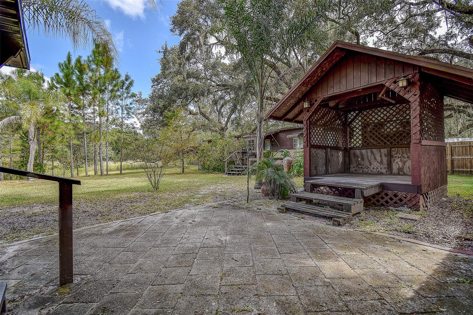 LAKE HILLS - Residential