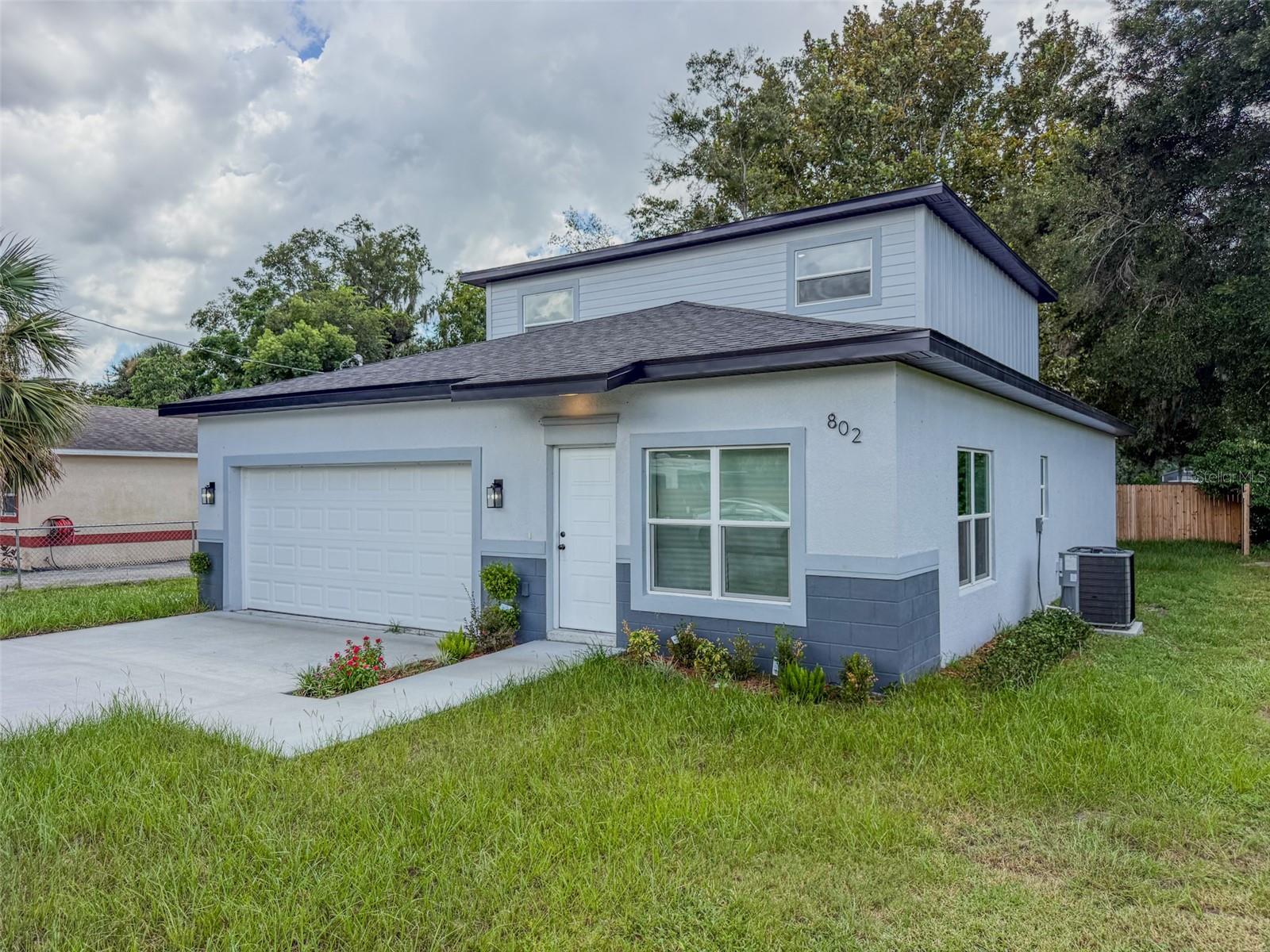 802 MARVIN C ZANDERS AVENUE
