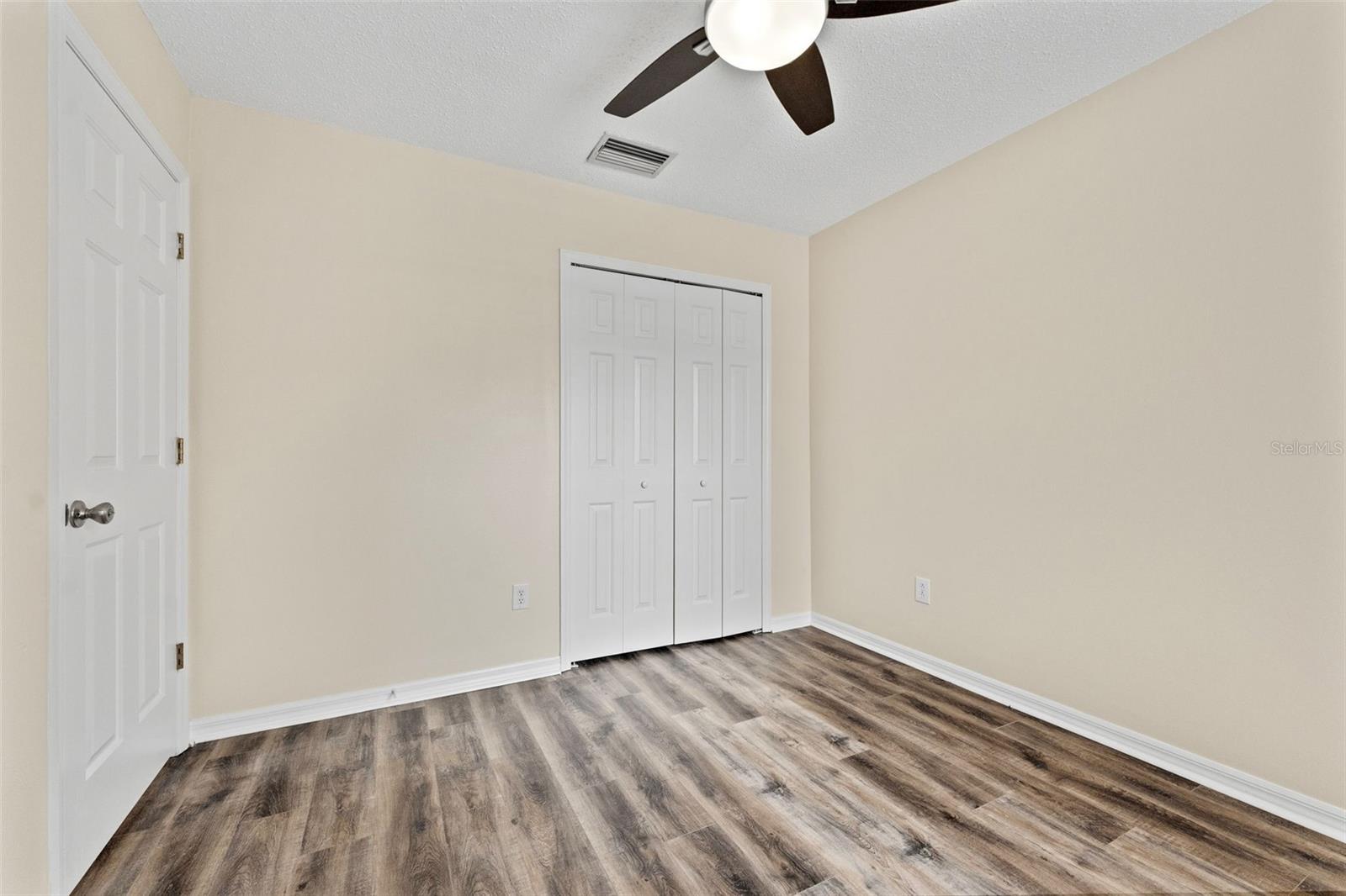 EDGEWATER PLACE - Residential