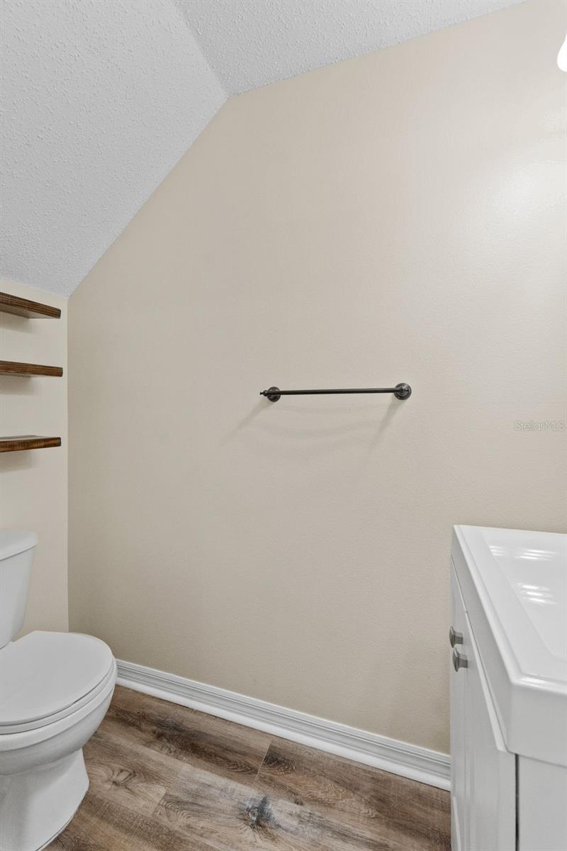 EDGEWATER PLACE - Residential
