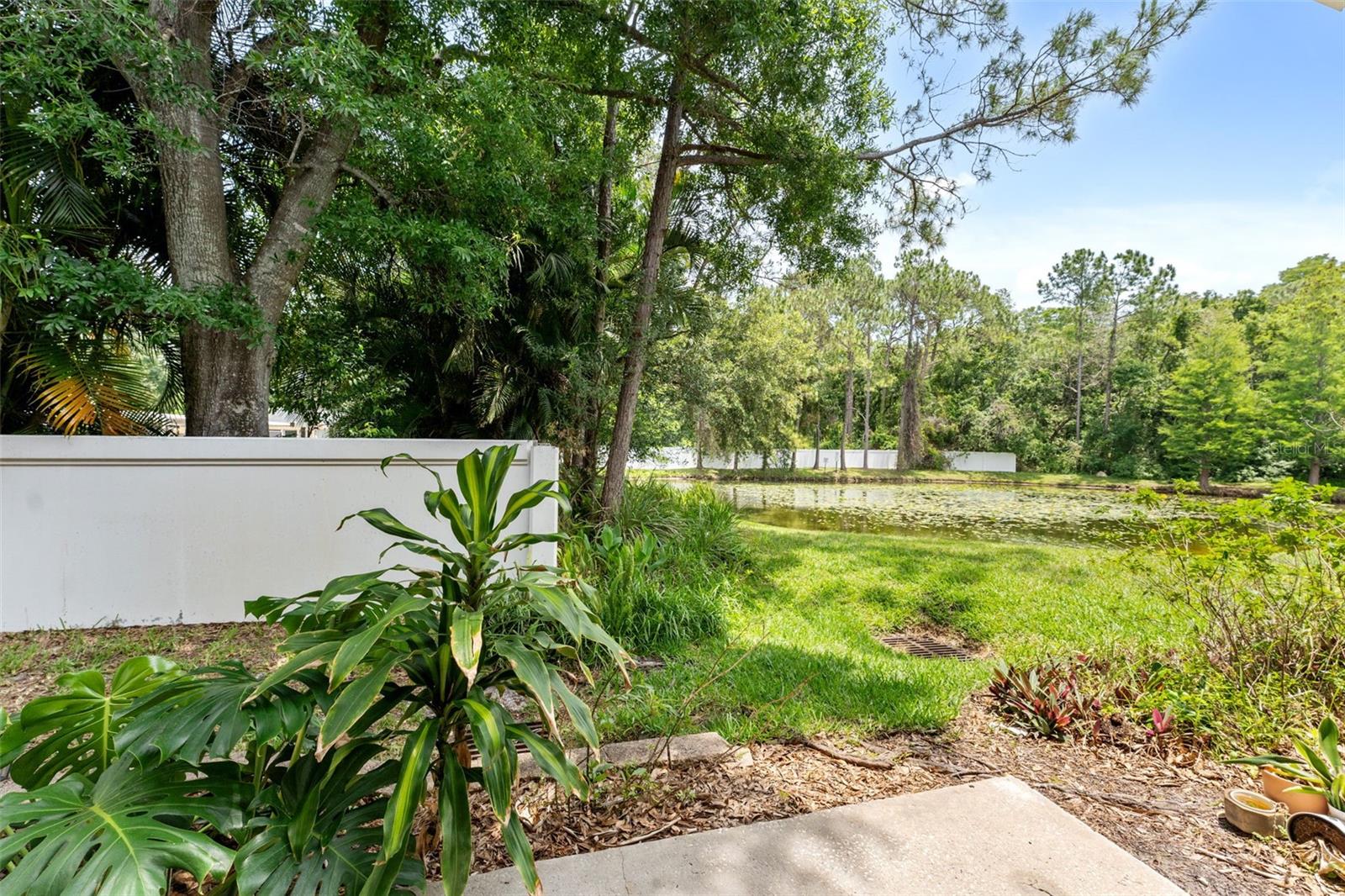 EDGEWATER PLACE - Residential